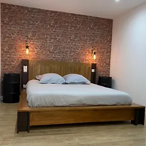 Apartment 2 Pieces Vue A Proximite Des Parfumeries, Grasse
